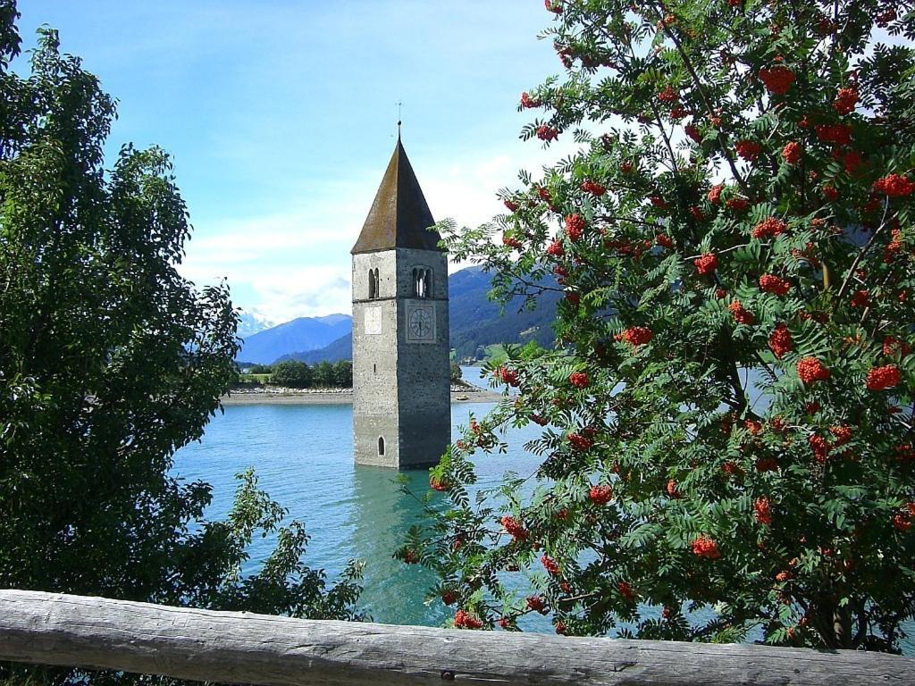 Pension Villa Claudia Augusta Reschen Exteriör bild